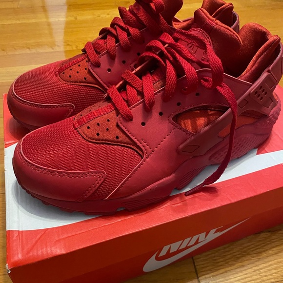 Nike Air Hurarache - Triple Red - Size 9 - Picture 4 of 4